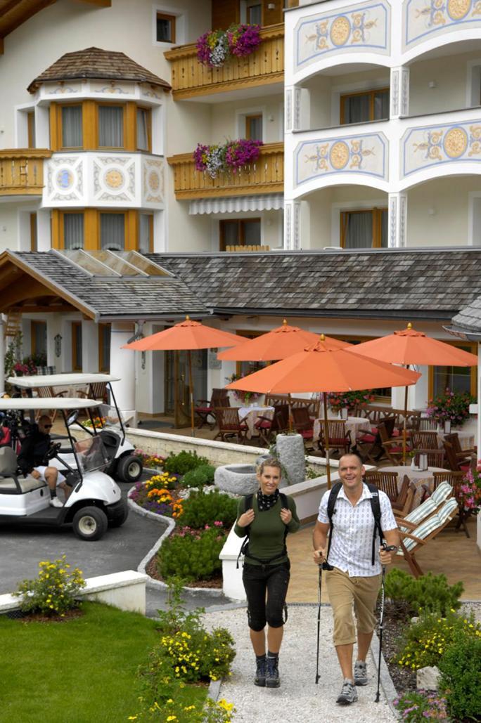 Hotel Costes Corvara Exteriör bild