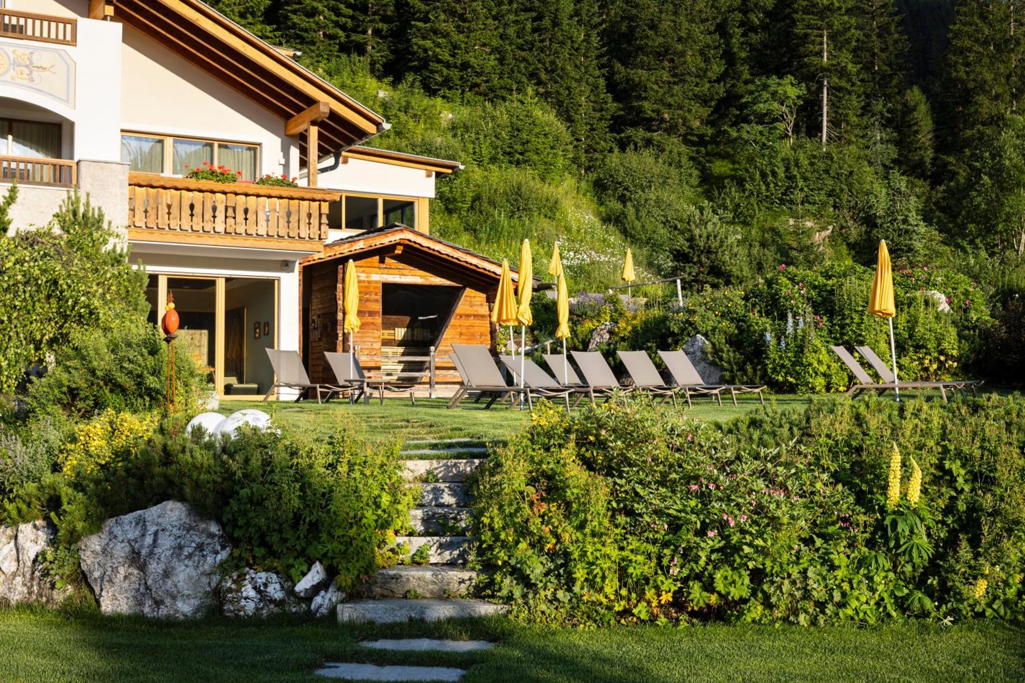Hotel Costes Corvara Exteriör bild