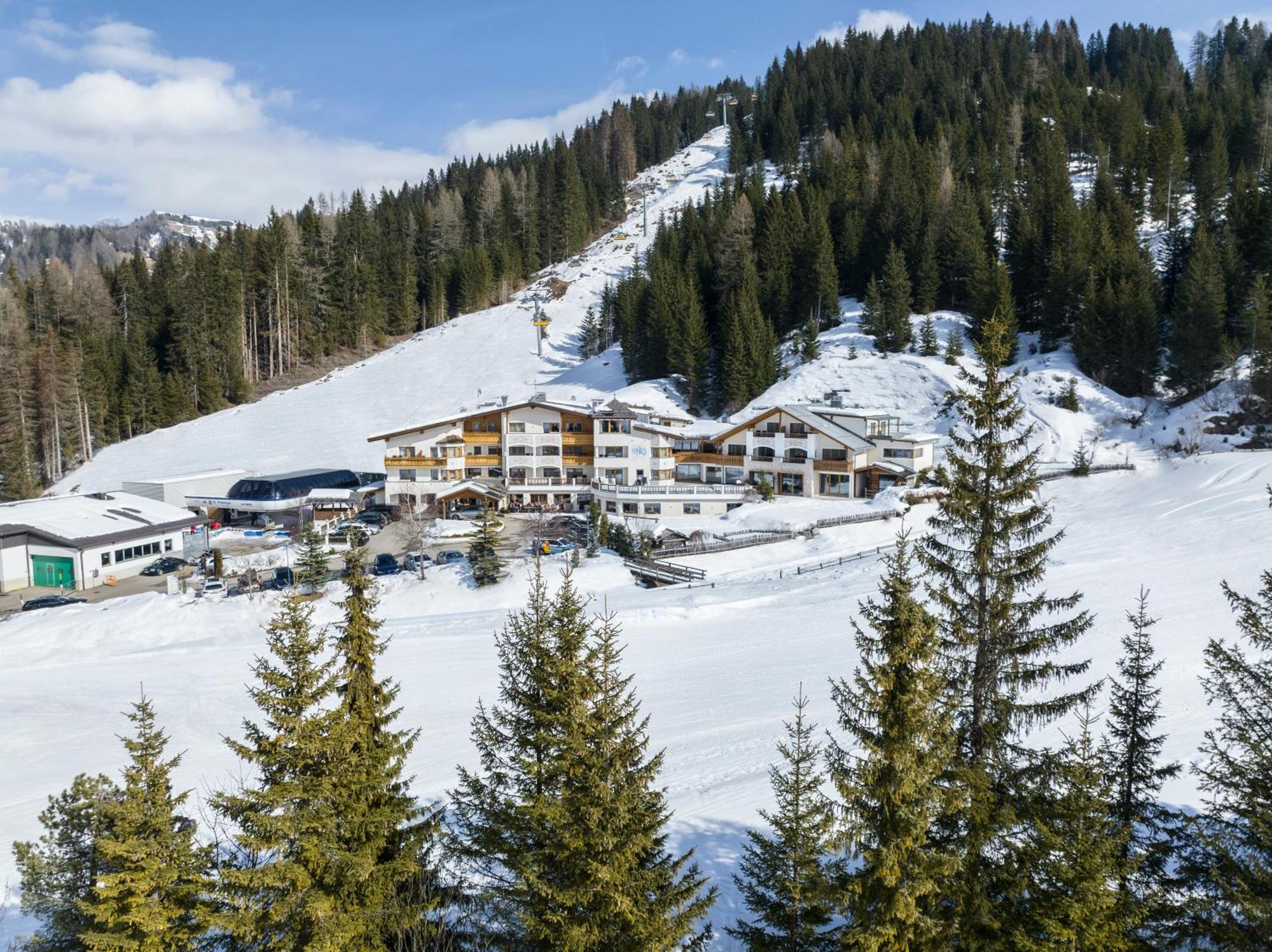 Hotel Costes Corvara Exteriör bild